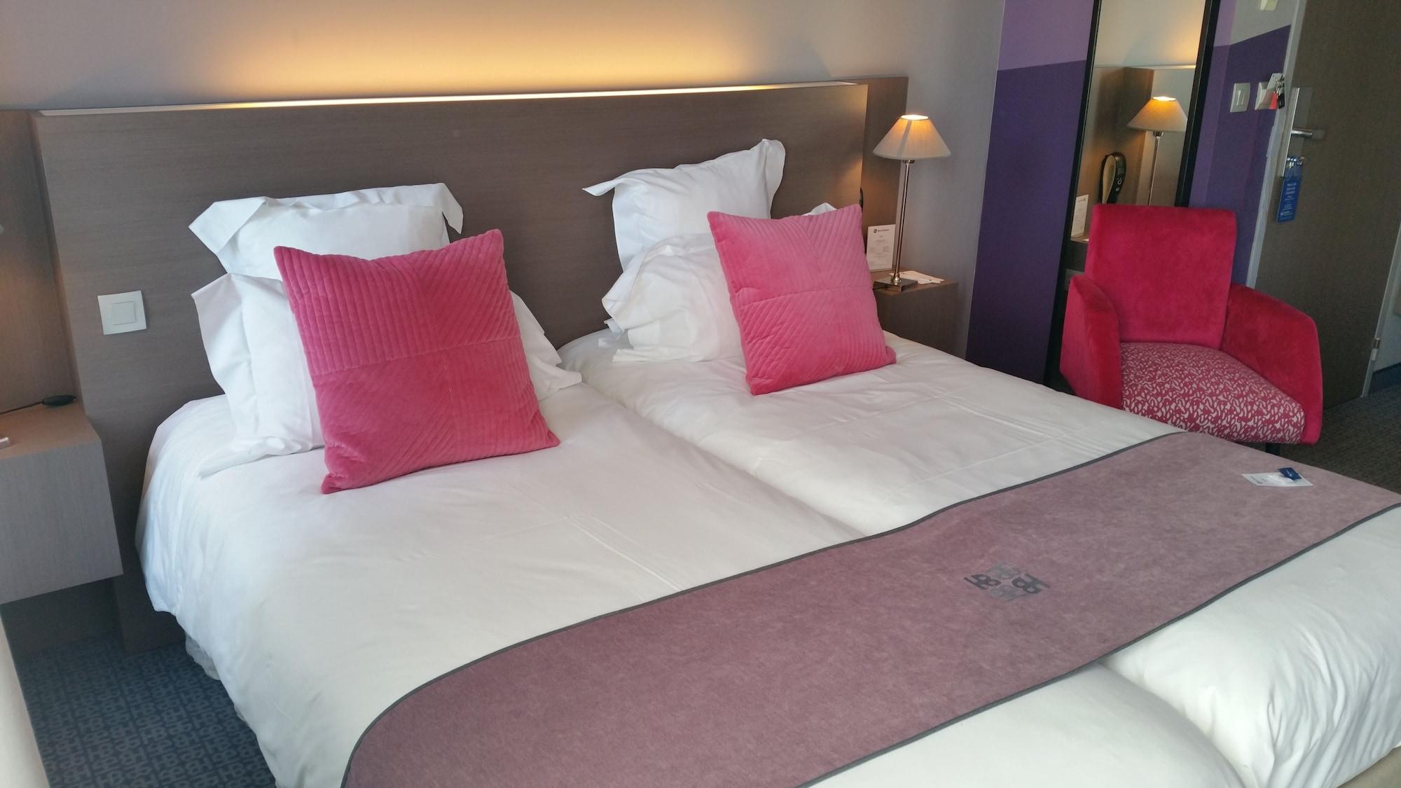 Best Western Hotel De La Breche Niort Exterior photo