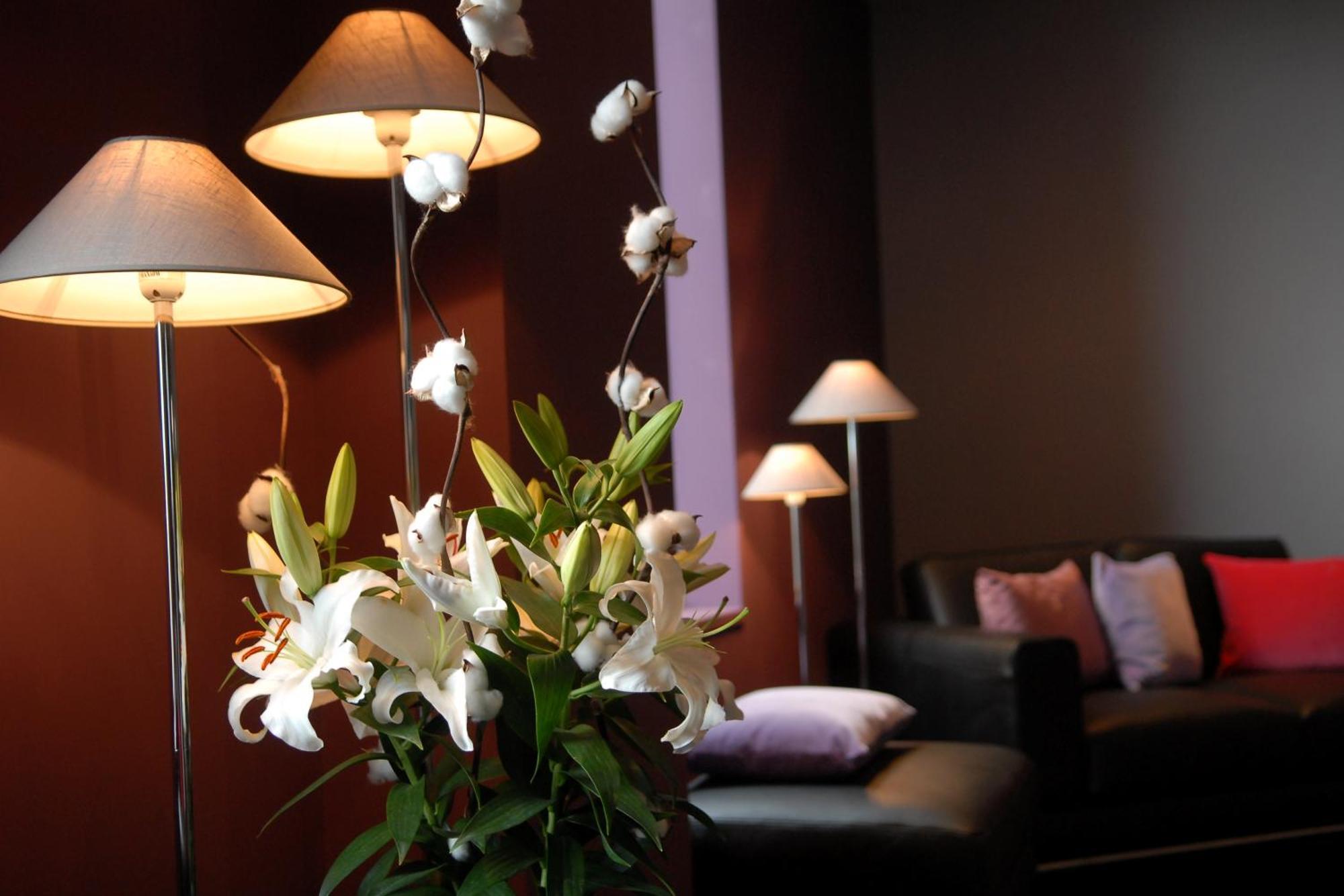 Best Western Hotel De La Breche Niort Exterior photo